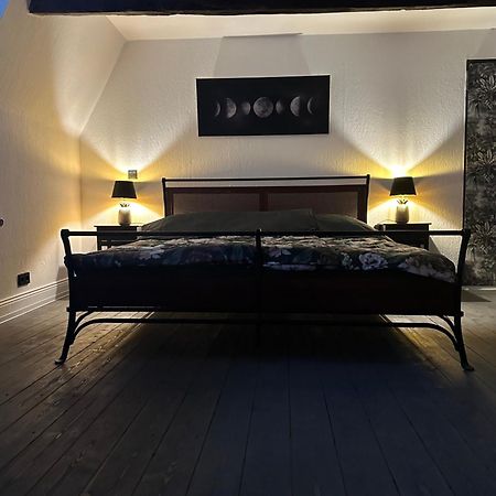Urlaub Im Historischen Muellerhaus, Dachgiebel Appartement Lübeck Buitenkant foto